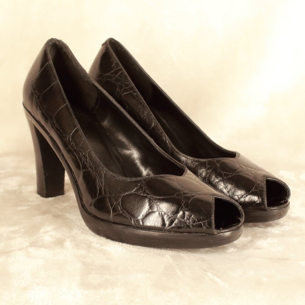 NINE WEST Women's Black Leather Peep Toe Pump  Women's Shoes Size 10 M